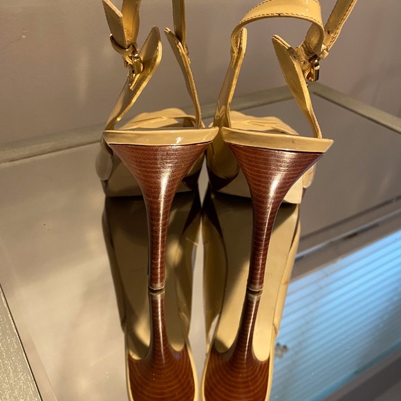 Cream colour Guess brand sling back pumps - Picture 4 of 10